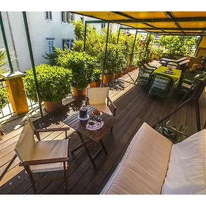 Smodlaka Apartment